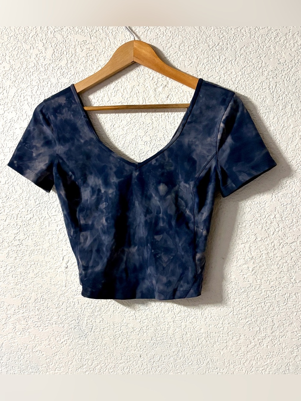 lululemon athletica Align diamond dye lunar rock Navy Tie-Dye V-Neck Crop Top